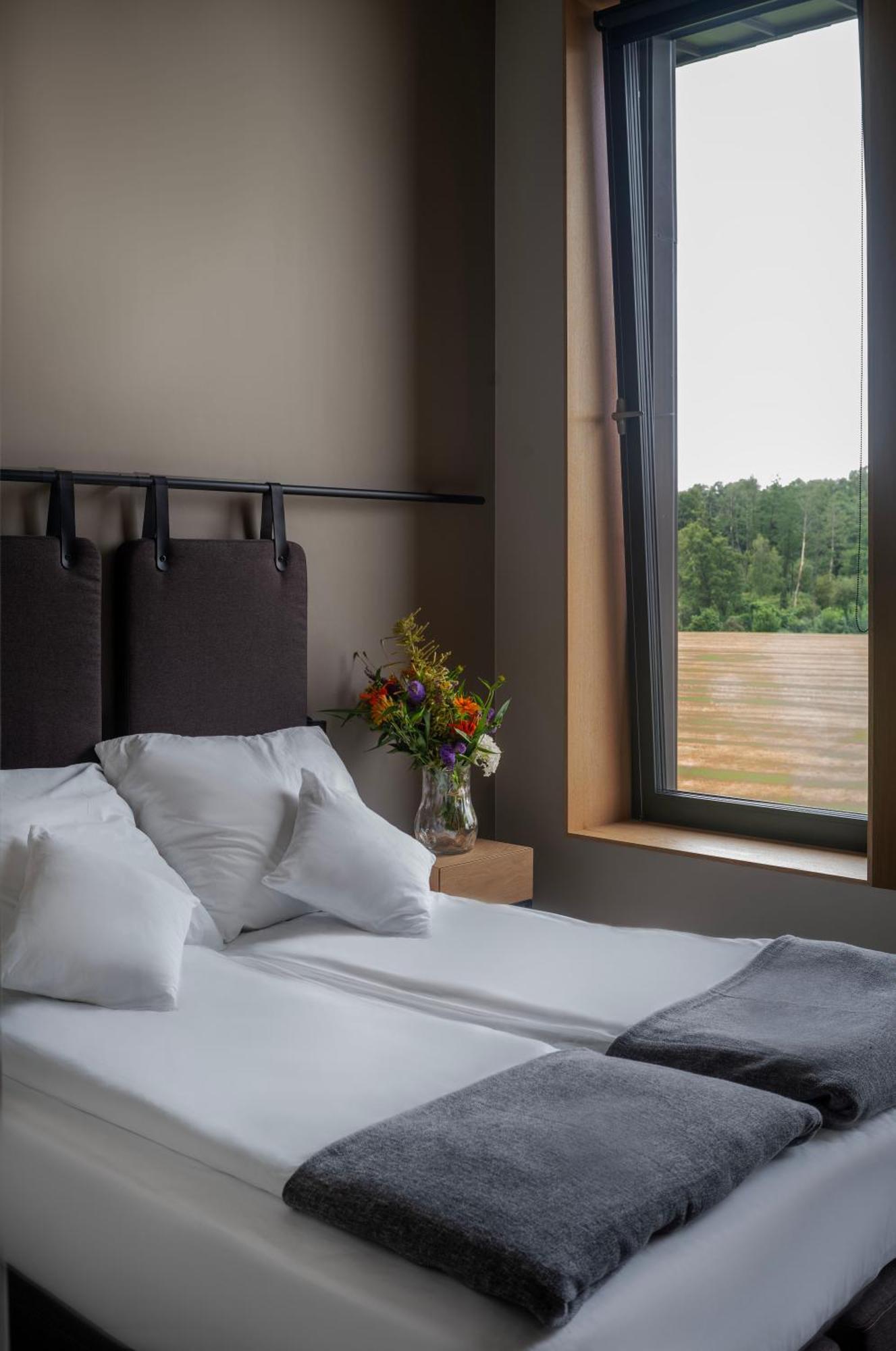 Grojec  Karma House Goscienczyce Bed & Breakfast エクステリア 写真