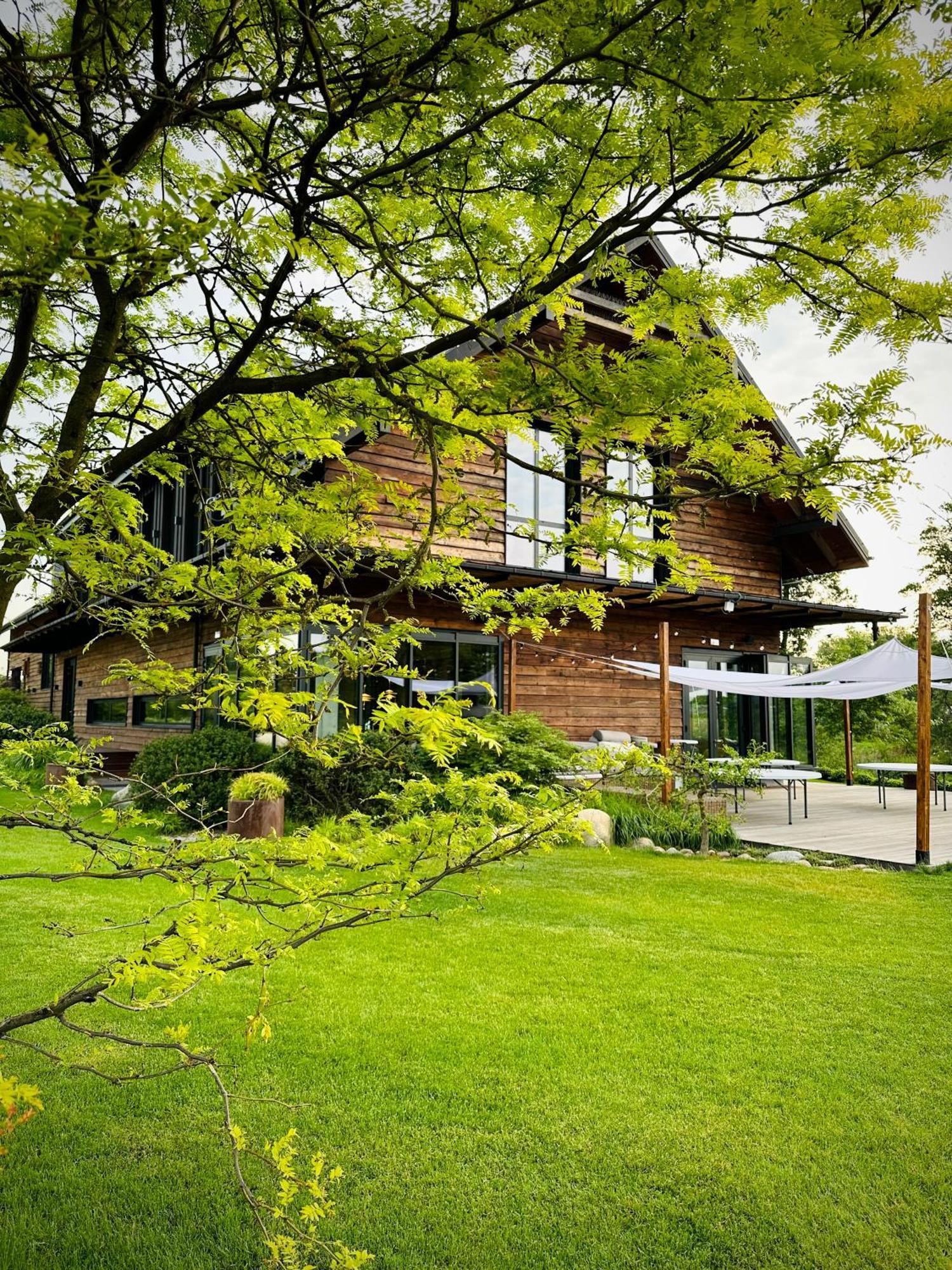 Grojec  Karma House Goscienczyce Bed & Breakfast エクステリア 写真